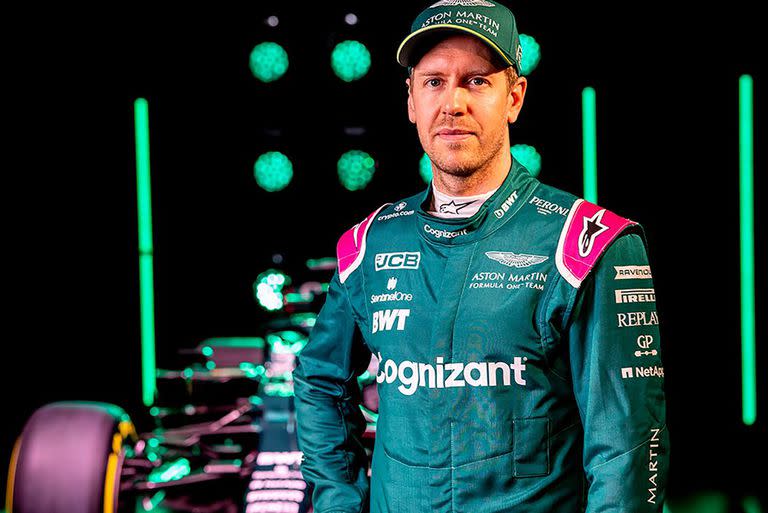 Los nuevos colores de Sebastian Vettel; el germano, tetracampeón entre 2010 y 2013, intentará redescubrirse en Aston Martin, luego de los seis años en Ferrari