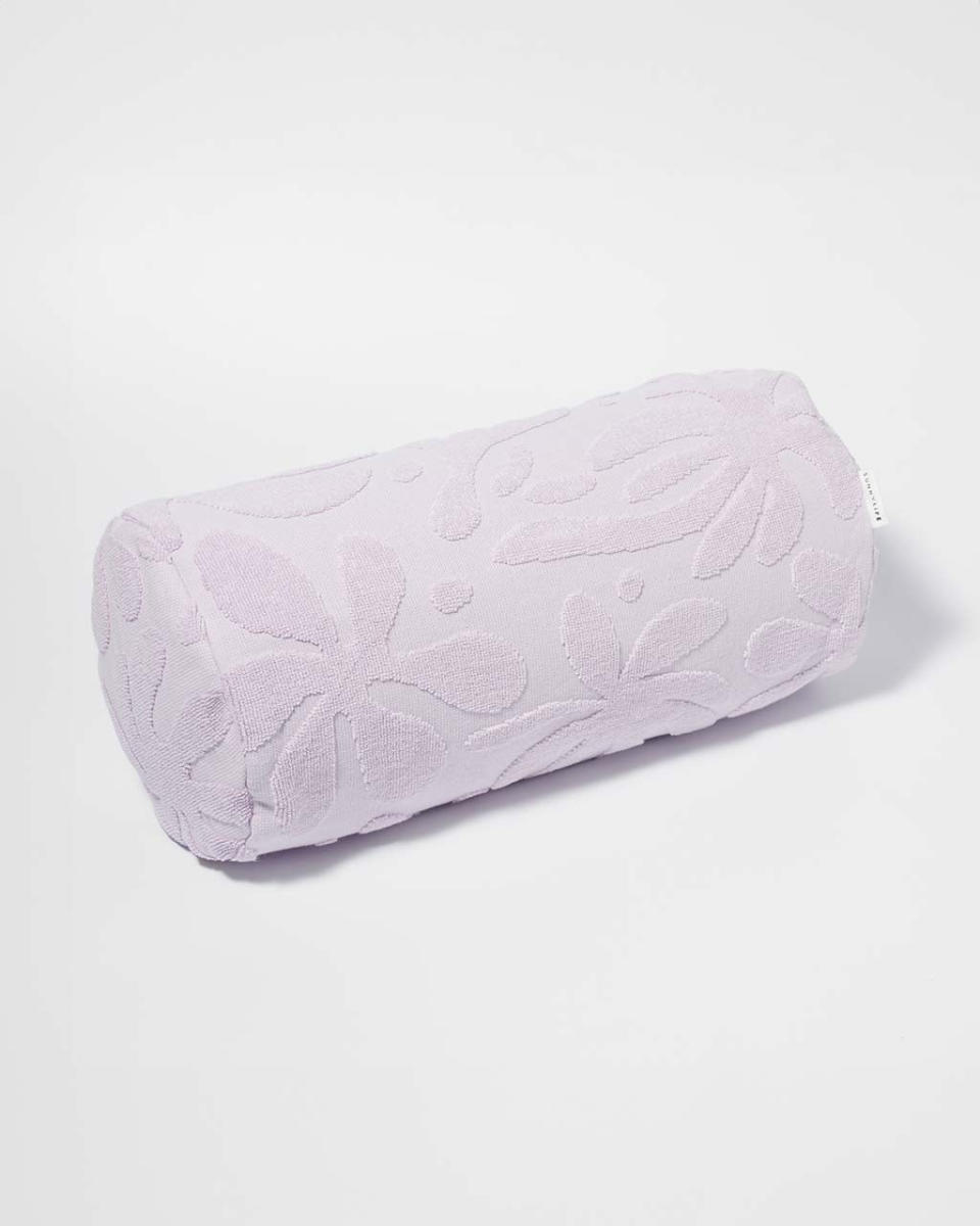 <p><a href="https://go.redirectingat.com?id=74968X1596630&url=https%3A%2F%2Fwww.bando.com%2Fproducts%2Finflatable-beach-pillow-rio-sun-pastel-lilac&sref=https%3A%2F%2Fwww.bestproducts.com%2Flifestyle%2Fg61084480%2Fbest-beach-gifts%2F" rel="nofollow noopener" target="_blank" data-ylk="slk:Shop Now;elm:context_link;itc:0;sec:content-canvas" class="link ">Shop Now</a></p><p>Inflatable Beach Pillow </p><p>bando.com</p><p>$30.00</p><span class="copyright">Ban.do</span>