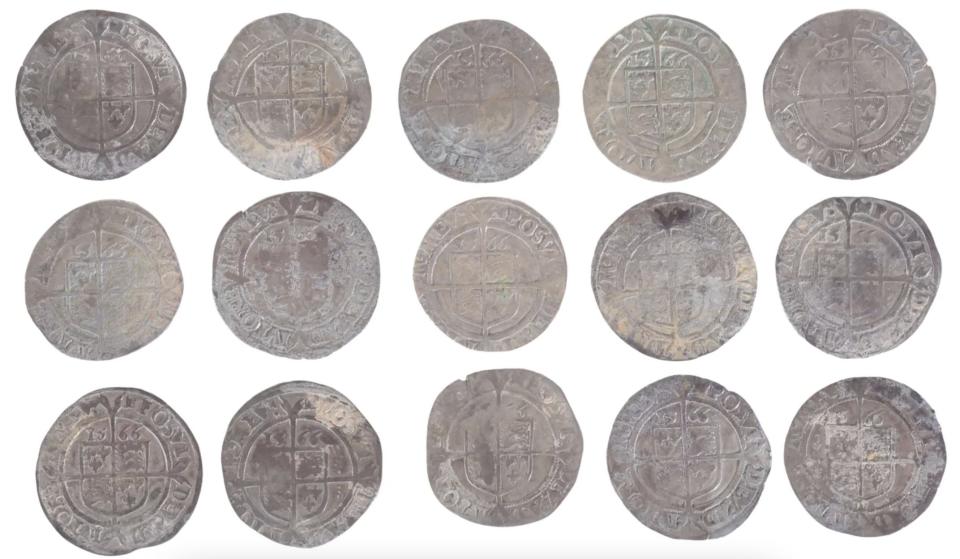 AN ELIZABETH I SILVER SIXPENCE —
Portcullis, circa 1566; and fourteen other Elizabeth I silver sixpences, circa 1565-1567 (15)
