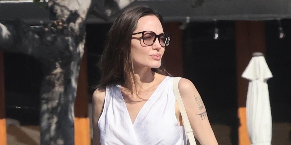Angelina Jolie Sticks to Classic Hollywood Style—Even on a Trip to the  Supermarket