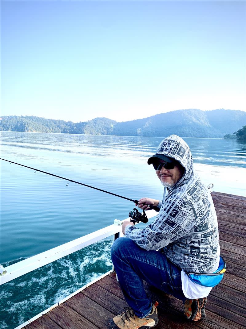 劉亮佐喜好釣魚。（圖／趙小僑經紀人林修毅提供）