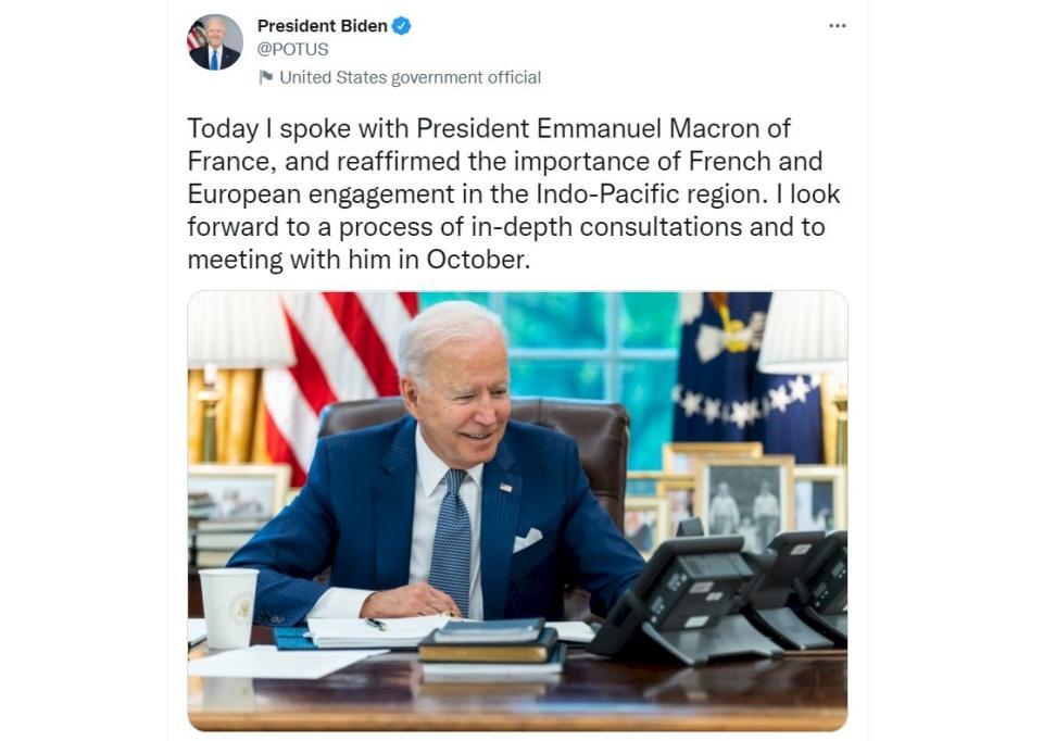 美國總統拜登22日和法國總統馬克宏通話。 (圖:推特)