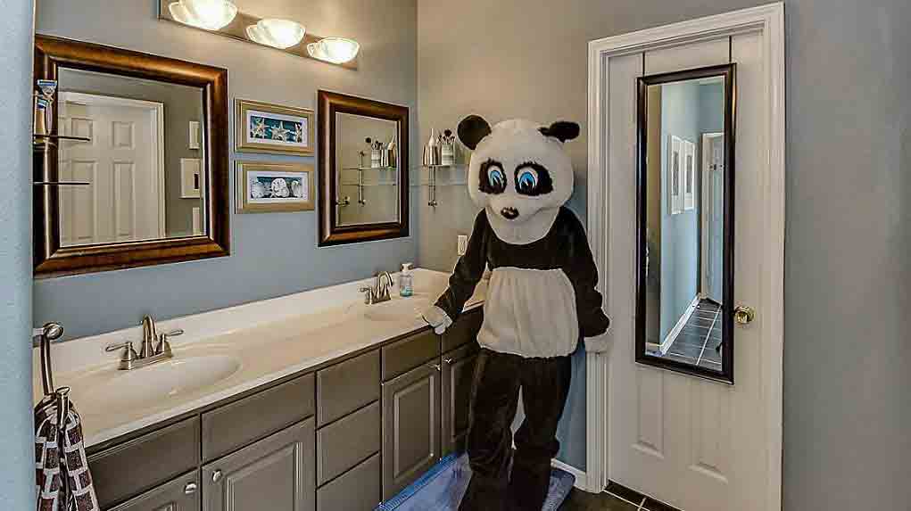 panda-bathroom