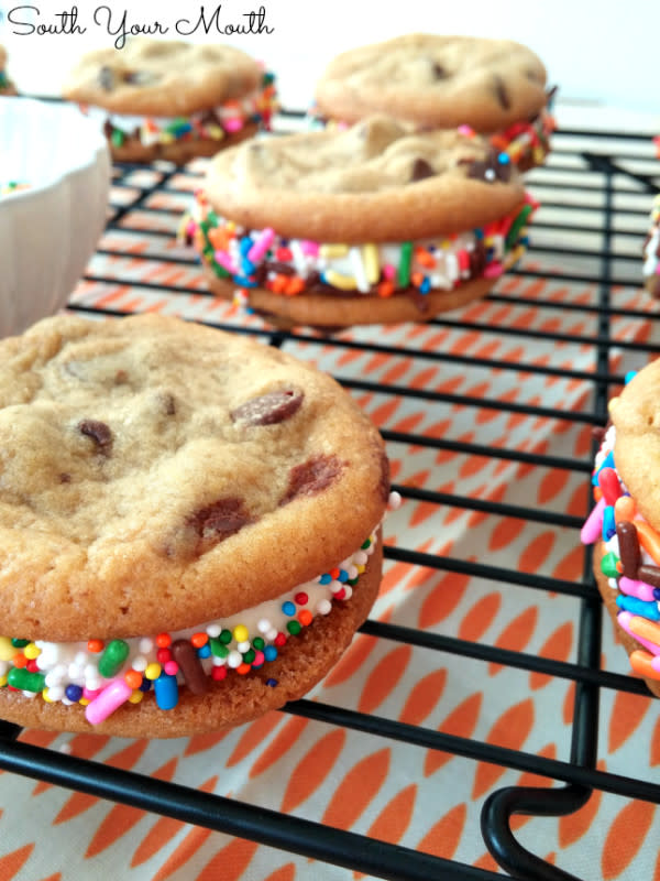 <p>South Your Mouth</p><p>These soft and chewy cookie sandwiches filled with frosting make for an easy and satisfying Easter snack. </p><p><strong>Get the recipe: <a href="https://www.southyourmouth.com/2015/03/cookie-sandwiches-with-no-fail.html" rel="nofollow noopener" target="_blank" data-ylk="slk:Cookie Sandwiches;elm:context_link;itc:0;sec:content-canvas" class="link rapid-noclick-resp">Cookie Sandwiches</a></strong></p>