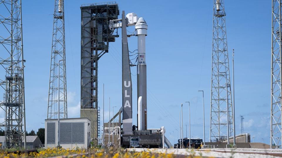 A United Launch Alliance Atlas V rocket with Boeing’s CST-100 Starliner spacecraft aboard is seen on the launch pad at Space Launch Complex 41 ahead of the NASA’s Boeing Crew Flight Test, Monday, June 3, 2024 at Cape Canaveral Space Force Station in Florida. NASA’s Boeing Crew Flight Test is the first launch with astronauts of the Boeing CFT-100 spacecraft and United Launch Alliance Atlas V rocket to the International Space Station as part of the agency’s Commercial Crew Program. The flight test, targeted for launch at 10:52 a.m. EDT on Wednesday, June 5, serves as an end-to-end demonstration of Boeing’s crew transportation system and will carry NASA astronauts Butch Wilmore and Suni Williams to and from the orbiting laboratory.