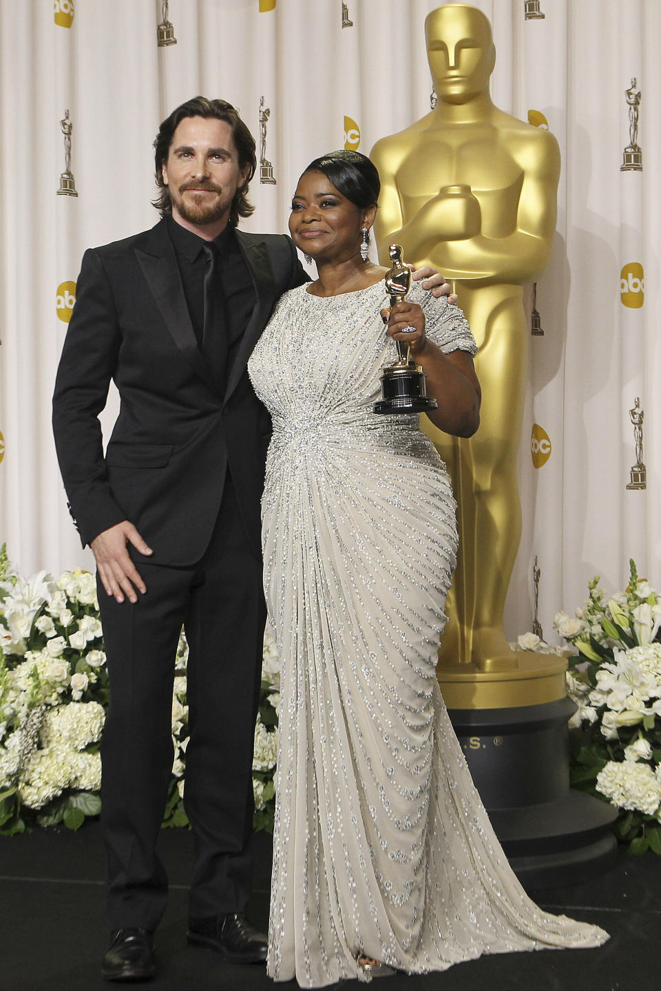 <p>Octavia Spencer, a diferencia de su compañera de reparto, tiene un Oscar por ‘The Help’ (2011). Lo recogió vestida con un diseño de su modista favorito: Tadashi Shoji. (Foto: Gtres). </p>