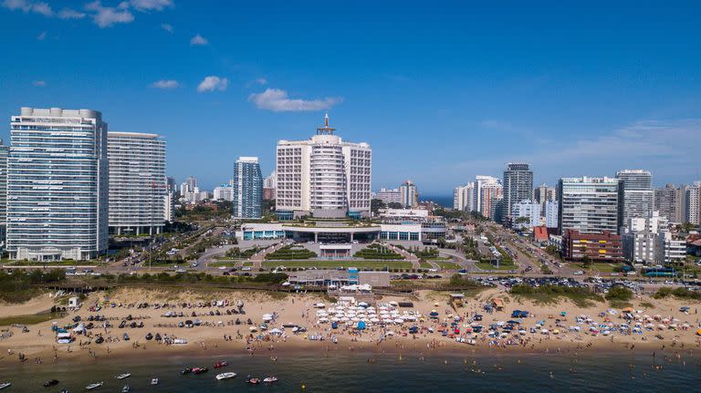 El hotel Enjoy, un clásico de Punta del Este que celebra su cuarto de siglo