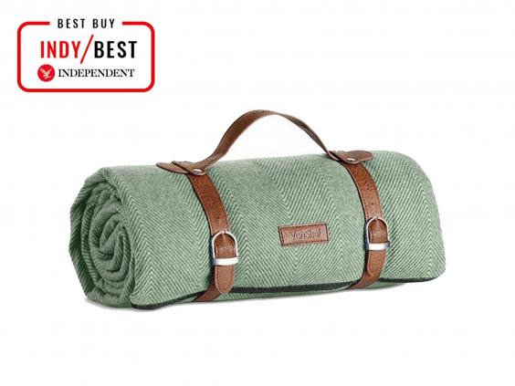 This picnic blanket from Von Shef looks smart and rolls up easily to be secured with dark brown leather-look carry straps (VonShef)