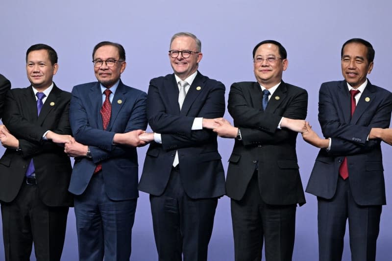 (L-R) Prime Minister of Cambodia, Hun Manet, Prime Minister of Malaysia, Anwar Ibrahim, Australian Prime Minister Anthony Albanese, Prime Minister of Laos, Sonexay Siphandone, President of the Republic of Indonesia, Joko Widodo pose for a family photo during the 2024 ASEAN-Australia Special Summit. Joel Carrett/AAP/dpa