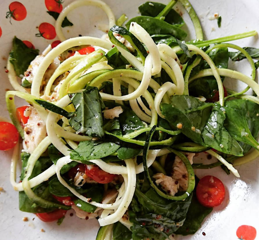 <p>Chicken and tomato courgetti with a mustard dressing [Photo: Instagram/chopandpop] </p>
