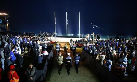 Australian and New Zealand soldiers attend a dawn ceremony marking the 102nd anniversary of the World War One battle of Gallipoli, at Anzac Cove in the Gallipoli peninsula in Canakkale, Turkey, April 25, 2017. REUTERS/Osman Orsal