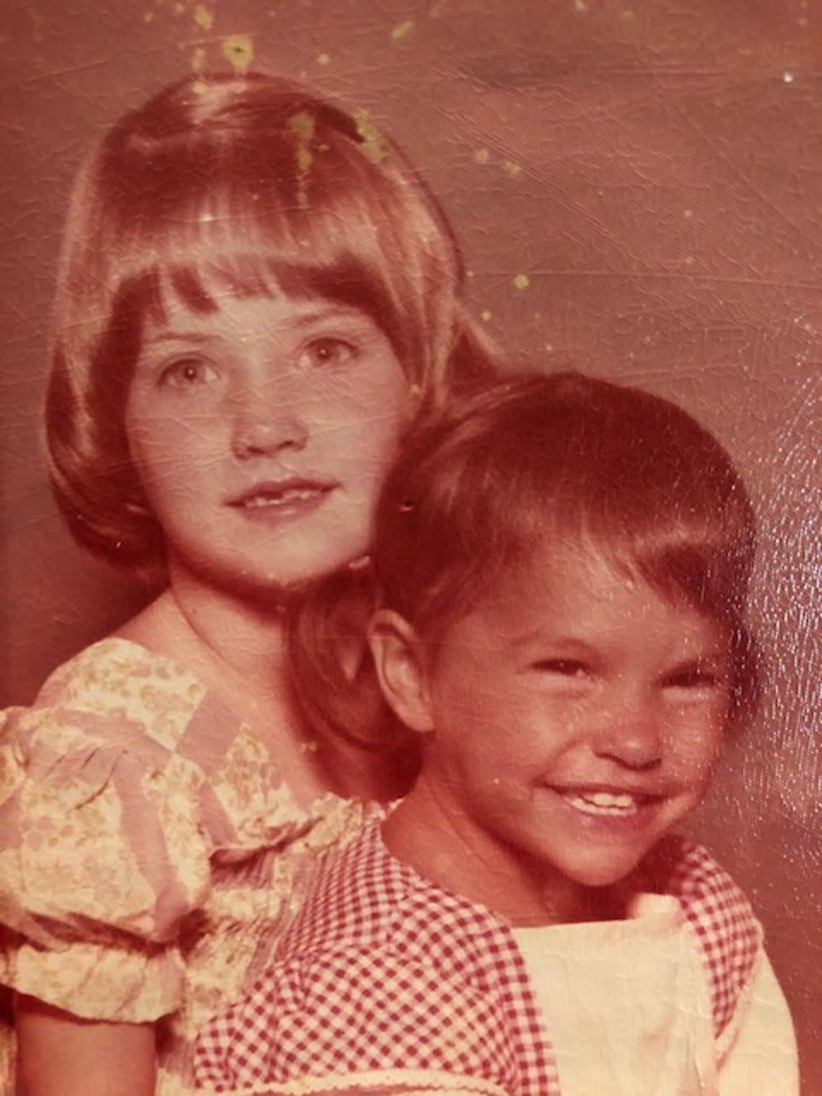 Murder victim Jonelle Matthews as a baby with her older sister, Jennifer (Jennifer Mogensen)