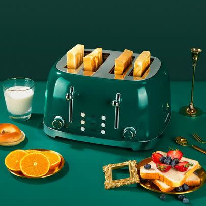 20% off a chic lil' retro-style toaster with a four-slice capacity