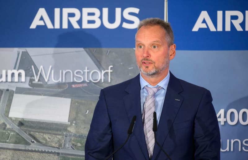 Michael Schollhorn, CEO Airbus Defence and Space, speaks during a ceremony at Wunstorf Air Base. The head of the defence unit of European aerospace giant Airbus has expressed understanding for the decision by German Chancellor Olaf Scholz not to provide Ukraine with the German-made Taurus cruise missile. Julian Stratenschulte/dpa