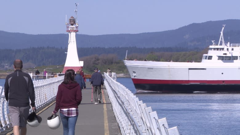 High U.S. dollar, strong economy means hot spring for tourism in B.C.