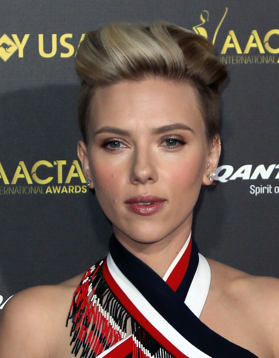 LOS ANGELES, CA - JANUARY 31:  Actress Scarlett Johansson attends the 2015 G'Day USA Gala featuring the AACTA International Awards presented by QANTAS at the Hollywood Palladium on January 31, 2015 in Los Angeles, California.  (Photo by David Livingston/Getty Images)