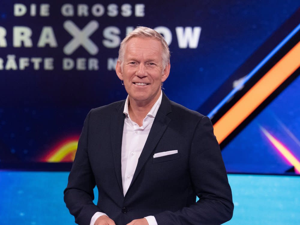 In "Die große Terra X-Show" geht Johannes B. Kerner den Naturgewalten auf den Grund. (Bild: ZDF/Sascha Baumann)