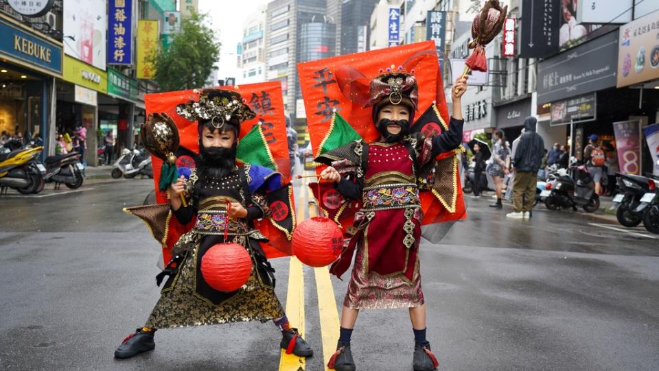 《圖說》小朋友萌鬼體驗，超級吸睛。〈經發局提供〉