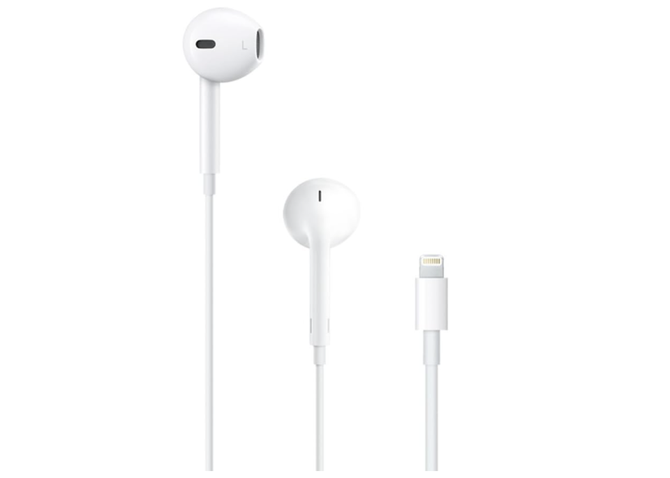 Apple EarPods with Lightning Connector. (PHOTO: Amazon Singapore)