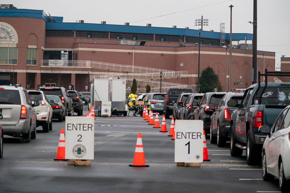 Cars line up at a COVID-19 testing site in Wilmington, Delaware, Dec. 21, 2020. (Getty Images)