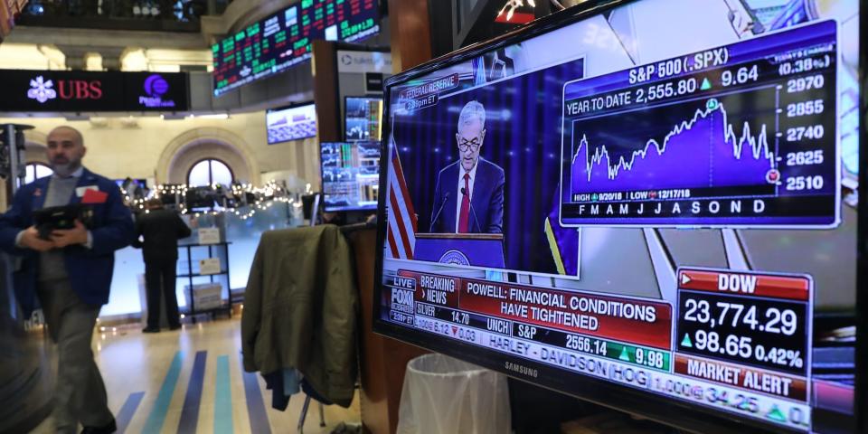 Trader NYSE exchange Jerome Powell