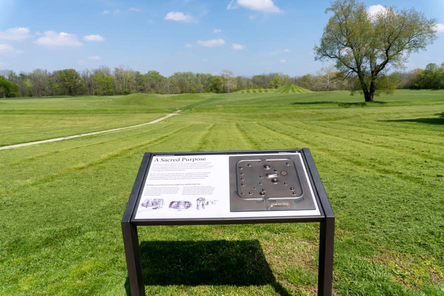 <em>Chillicothe, Ohio: Hopewell Culture National Historical Park Mound City group model/Adobe Stock</em>