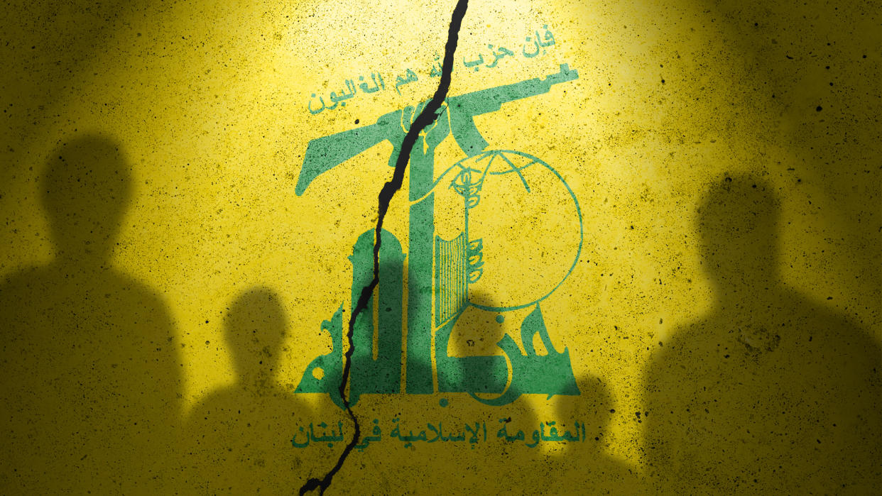  A flag of the terrorist organization Hezbollah. 
