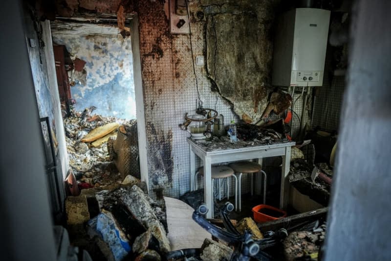 Debris lies in a destroyed house in the port city of Odessa. A barrage of Russian drone attacks have caused damage in the southern Ukrainian regions of Odessa and Mykolaiv, authorities said on Monday. Kay Nietfeld/dpa