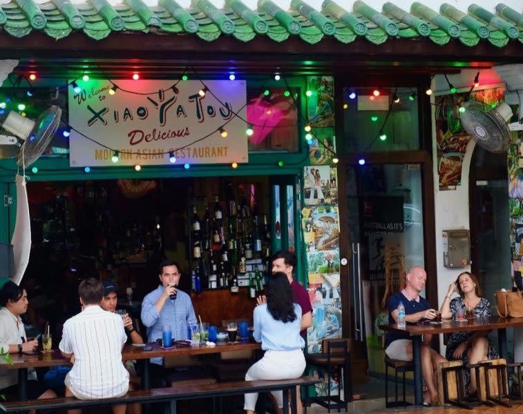 cheap bars for drinking - xiao ya tou exterior