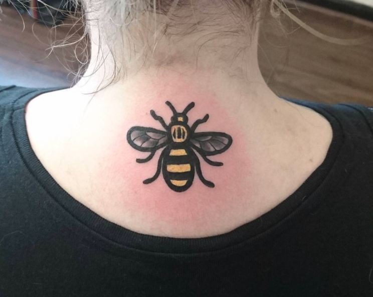 Ariana Grande Gets Bee Tattoo to Remember Manchester Victims