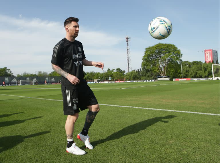 Messi no fue convocado para la doble ventana de las eliminatorias y su regreso a la selección podría tener lugar en marzo, cuando la Argentina se mida con Venezuela y Ecuador, en el último tramo rumbo a Qatar 2022.