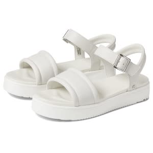 cyber-monday-ugg-deals-sandals