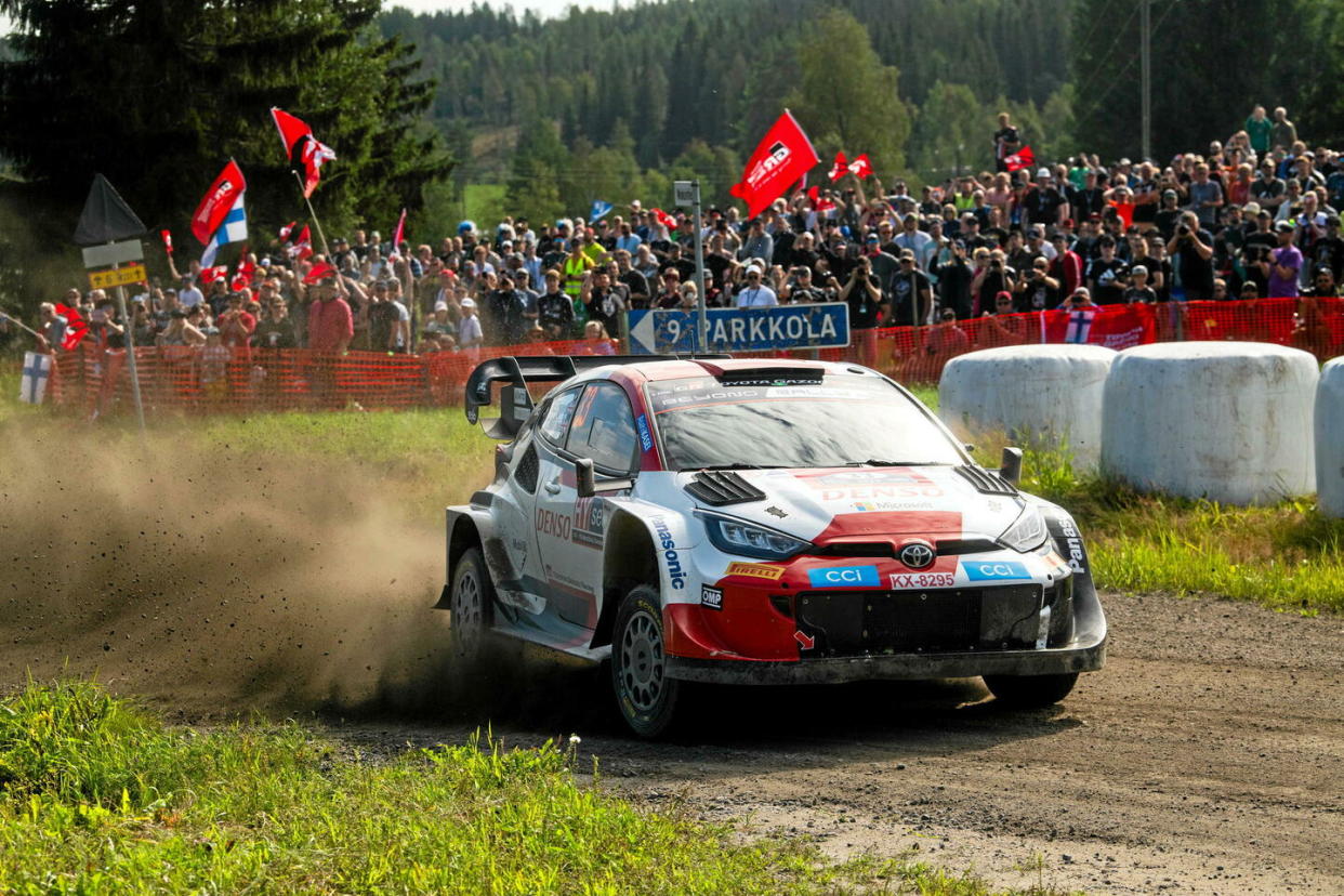 Elfyn Evans et Scott Martin du team Toyota ont récolté une précieuse victoire sur un terrain très convoité.    - Credit:www.redbullmediahouse.com