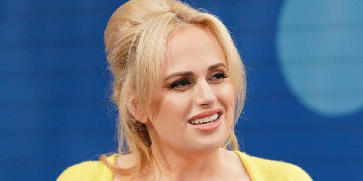 Rebel Wilson’s Jaw-Dropping Poolside Swimsuit Instagram Is Causing a ...