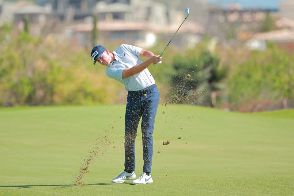 Preston Summerhays realiza un tiro en el séptimo hoyo durante la primera ronda del World Wide Technology Championship 2023 en El Cardonal at Diamante en Cabo San Lucas, Baja California Sur, México. (Foto: Hector Vivas/Getty Images)