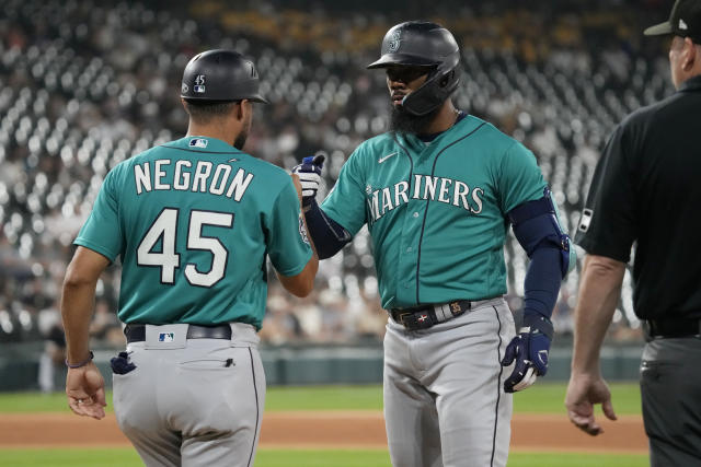 Red Sox pounded by Mariners in 4th straight loss