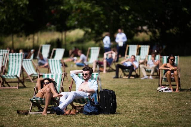 Bank Holiday Monday to sizzle in 27C