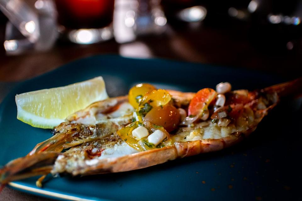 Patagonian Red Prawns ‘Parrilla’ (PHOTO: Zat Astha/Yahoo Lifestyle SEA)