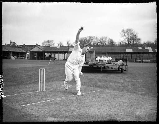 Bowling in practice in 1958 - S&G