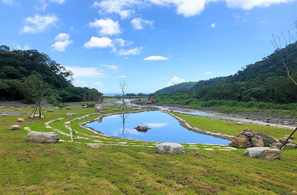 大礁溪橋上下游綠美化場地。(水利署提供)