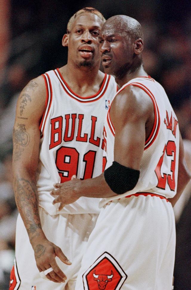 1998: Dennis Rodman #91 of the Chicago Bulls in action during the a Bulls  game versus the Indiana Pacers at the United Center in Chicago, IL. (Photo  by John Biever/Icon Sportswire) (Icon
