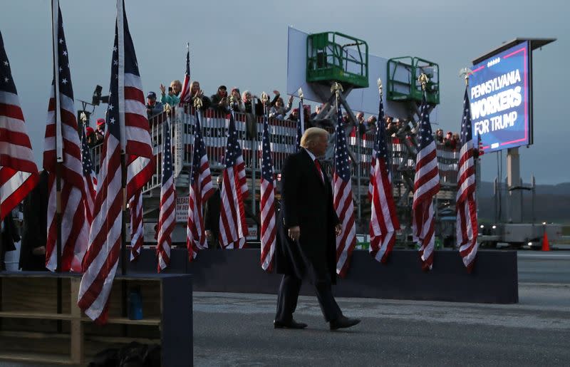 El presidente de los Estados Unidos Donald Trump tras un mitin en Martinsburg, Pennsylvania, EEUU