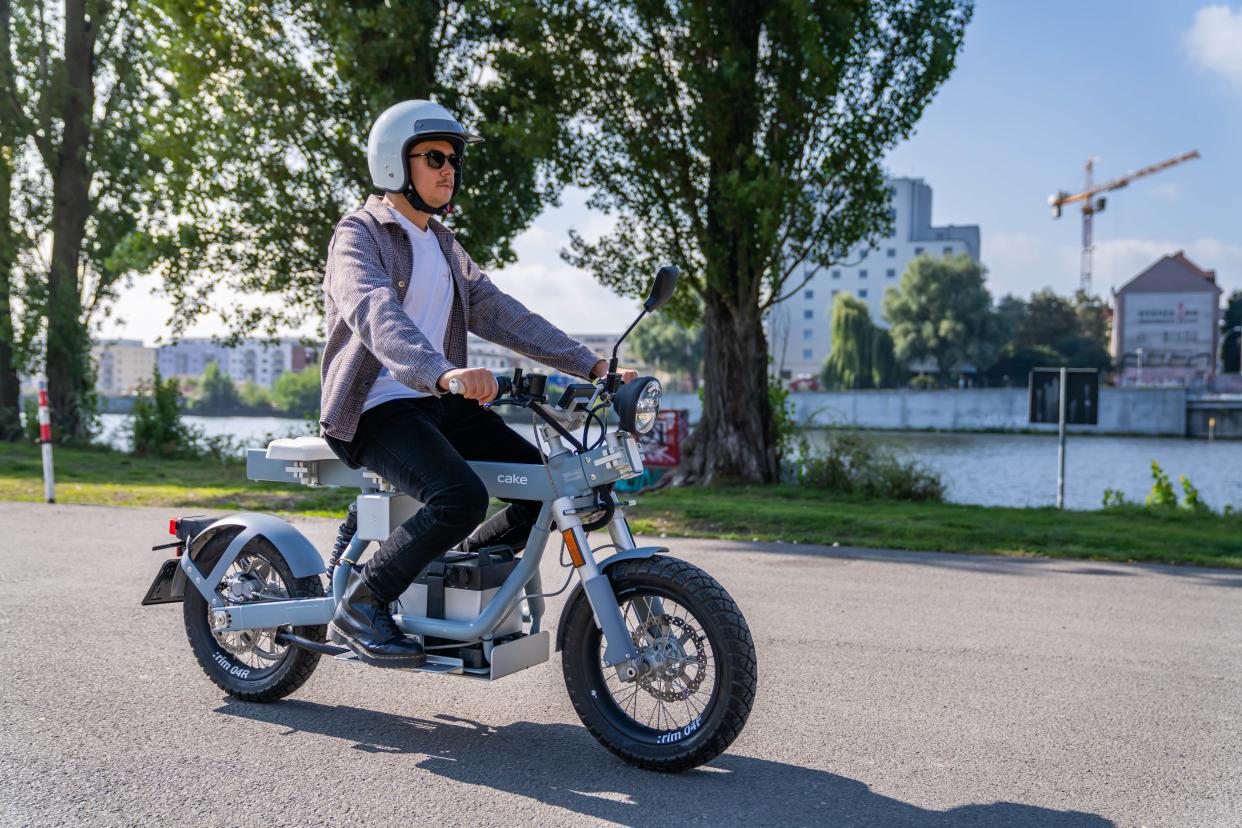 Der Autor auf dem elektrischen Cake-Bike.