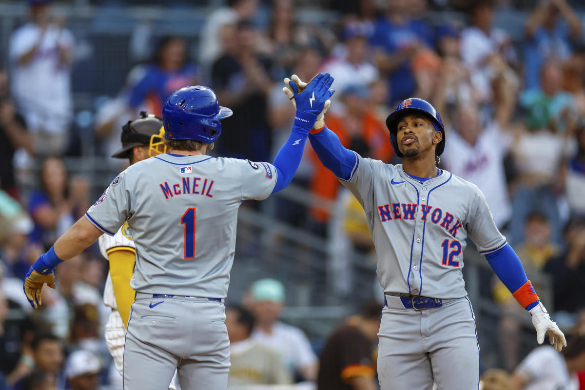 Francisco Lindor’s grand slam and solo shot carry the Mets to a 7-1 win vs the Padres