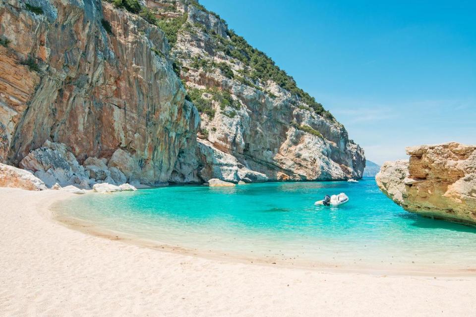 Cala Mariolu (Shutterstock)