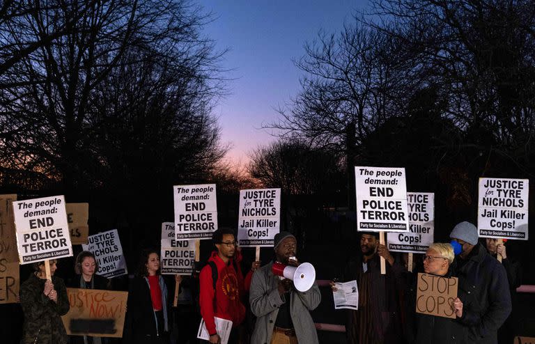 Manifestantes en el Parque de los Mártires en Memphis