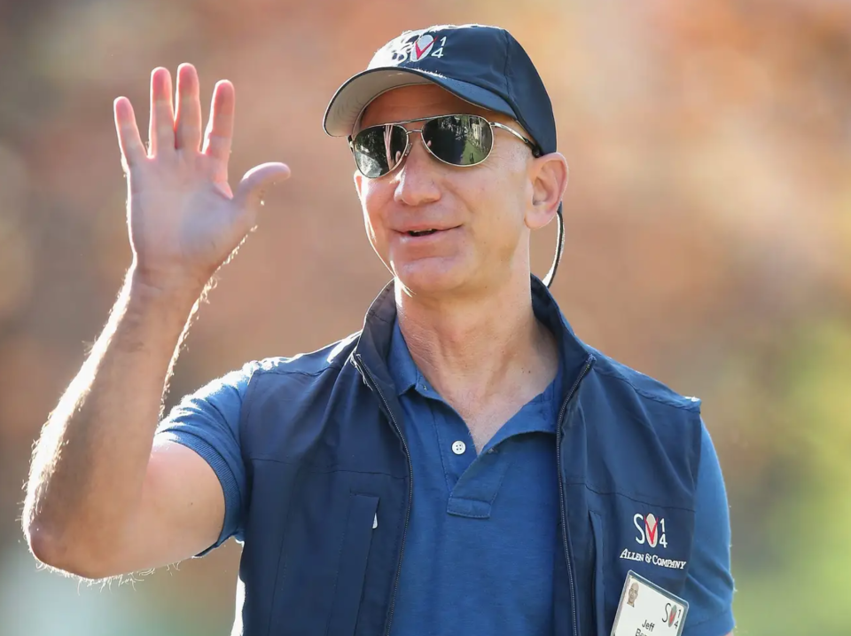 Milliardär Jeff Bezoz verbringt seinen Urlaub gern auf Hawaii. - Copyright: Getty / Scott Olson