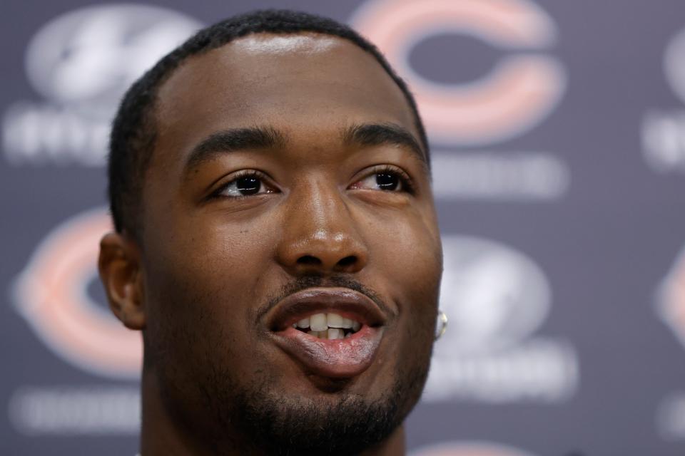 Chicago Bears defensive end Dominique Robinson speaks at a news conference during team's rookie minicamp, May 7, 2022, at Halas Hall, in Lake Forest, Ill.