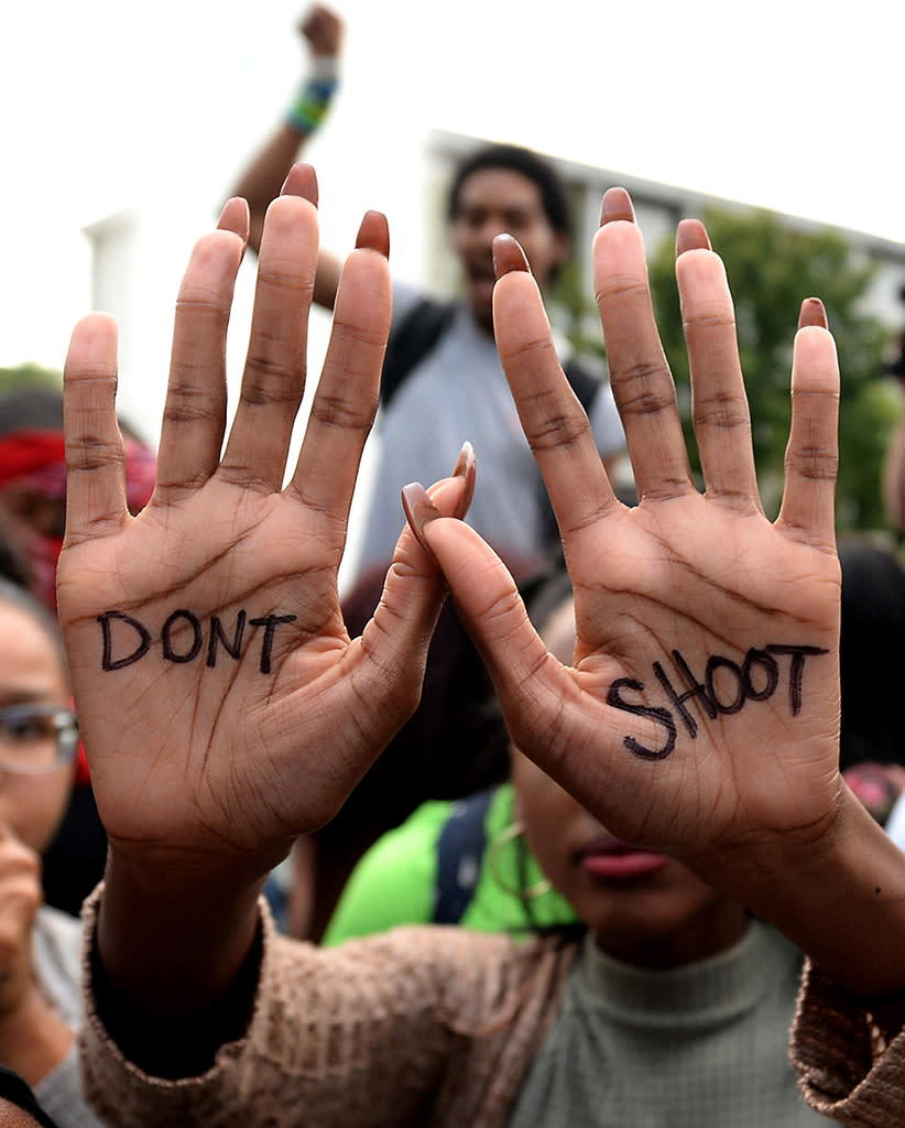 Protests erupt after deadly police shooting in Charlotte, N.C.