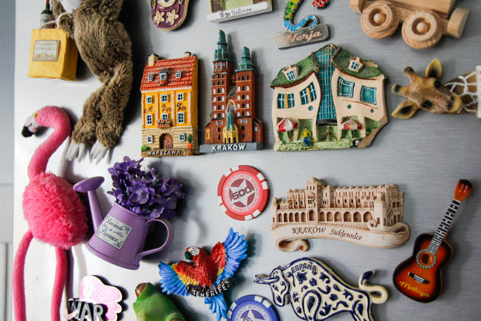 fridge magnets from different countries and cities